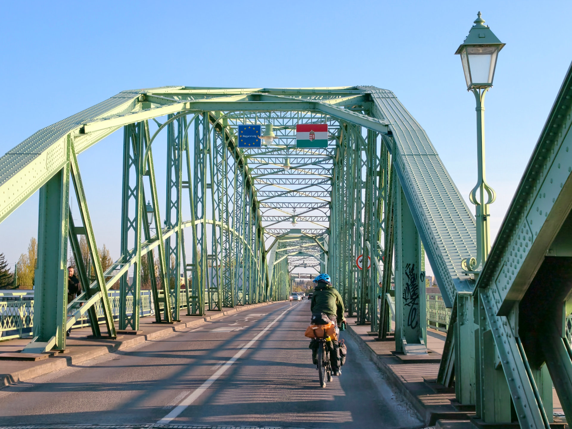 Wir folgen dem Eurovelo 6 – mal durch Ungarn, mal durch die Slowakei.