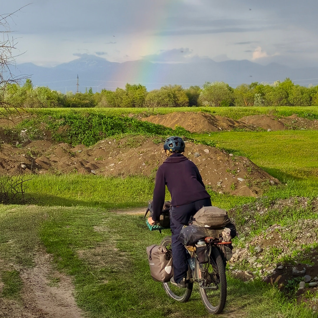 Roaming Pedals: Dem Regenbogen hinterher Roaming Pedals: Dem Regenbogen hinterher