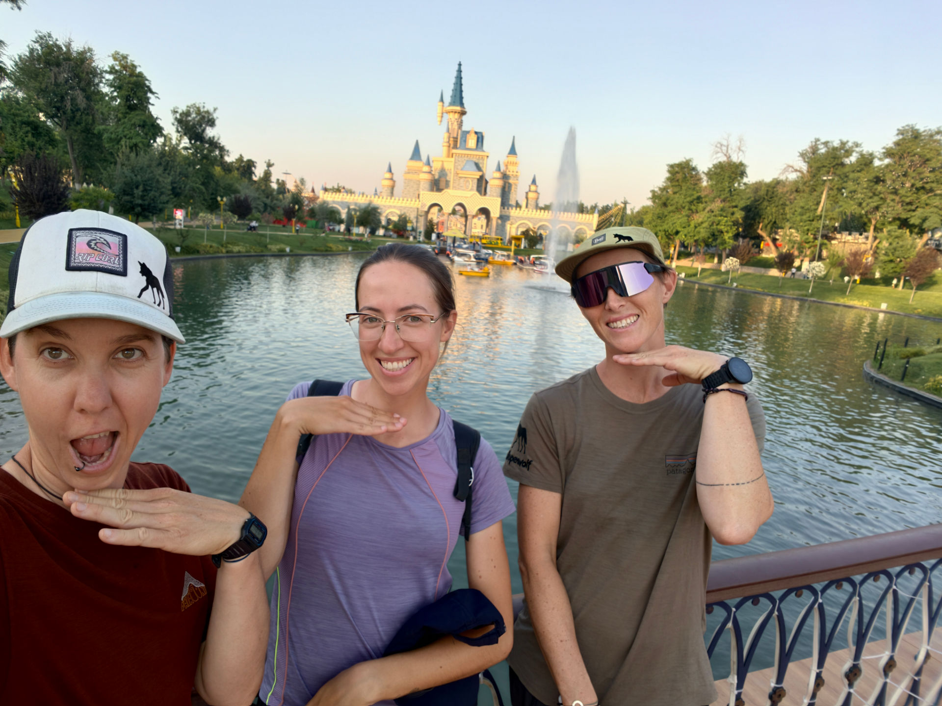 Disneyland à la Usbekistan oder auch Magic City in Taschkent.