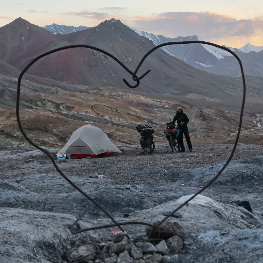 Der bisher höchste Campspot unserer Reise auf dem 4.655 m hohen Ak-Baital Pass.